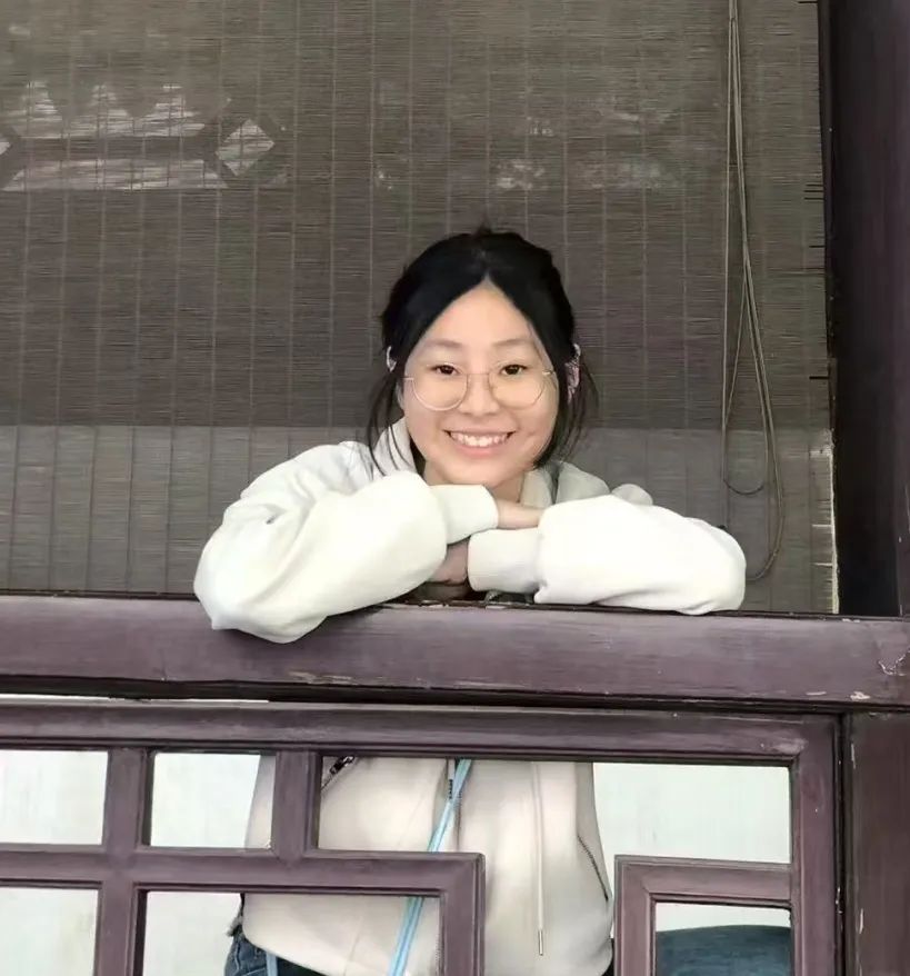 刘梦佳.jpg