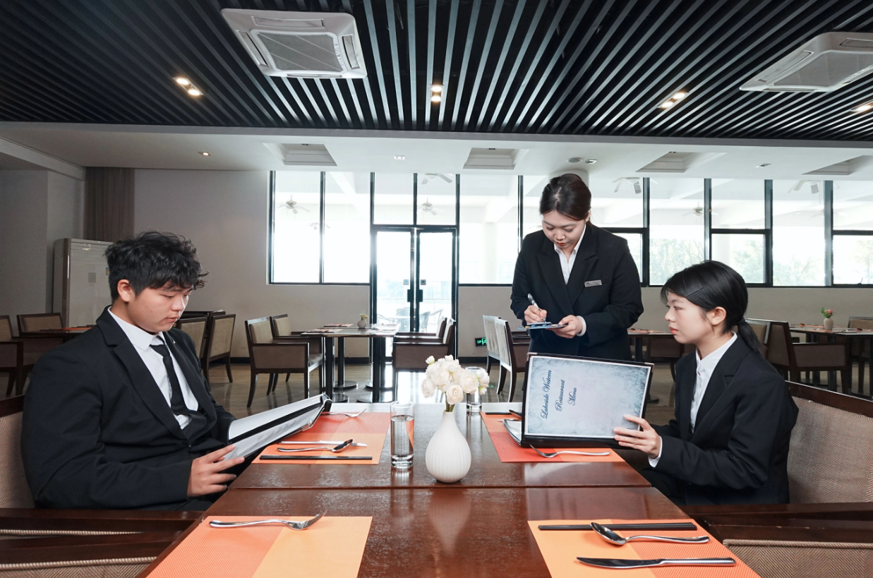 1763107561195135.png 1763107561195135.png